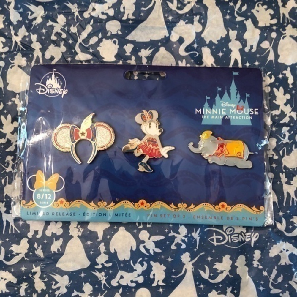 118 MINNIE MAIN ATTRACTION  DUMBO PIN SET